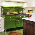 Холодильник зеленого цвета
