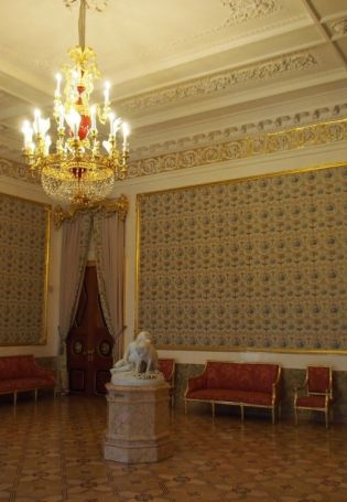 Строгановский дворец внутри