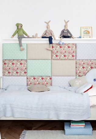 Детская кровать с мягкими панелями