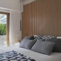 Дизайн спальни с рейками