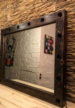 Зеркало в деревянной раме лофт