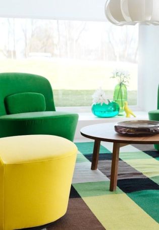 Зеленые мягкие стулья