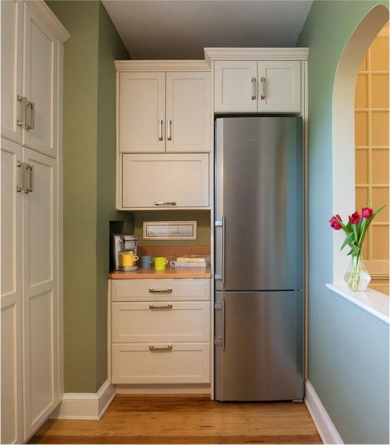 Кухни с холодильником