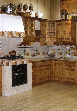 Кухонная мебель из сосны