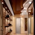 Дизайн длинного коридора в трехкомнатной квартире