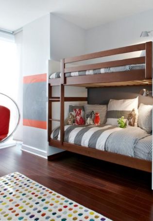 Двухъярусная кровать для маленькой комнаты