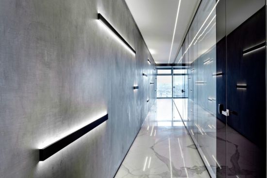 Серые коридоры в зданиях