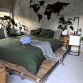 Оригинальные кровати из палета в готическом стиле