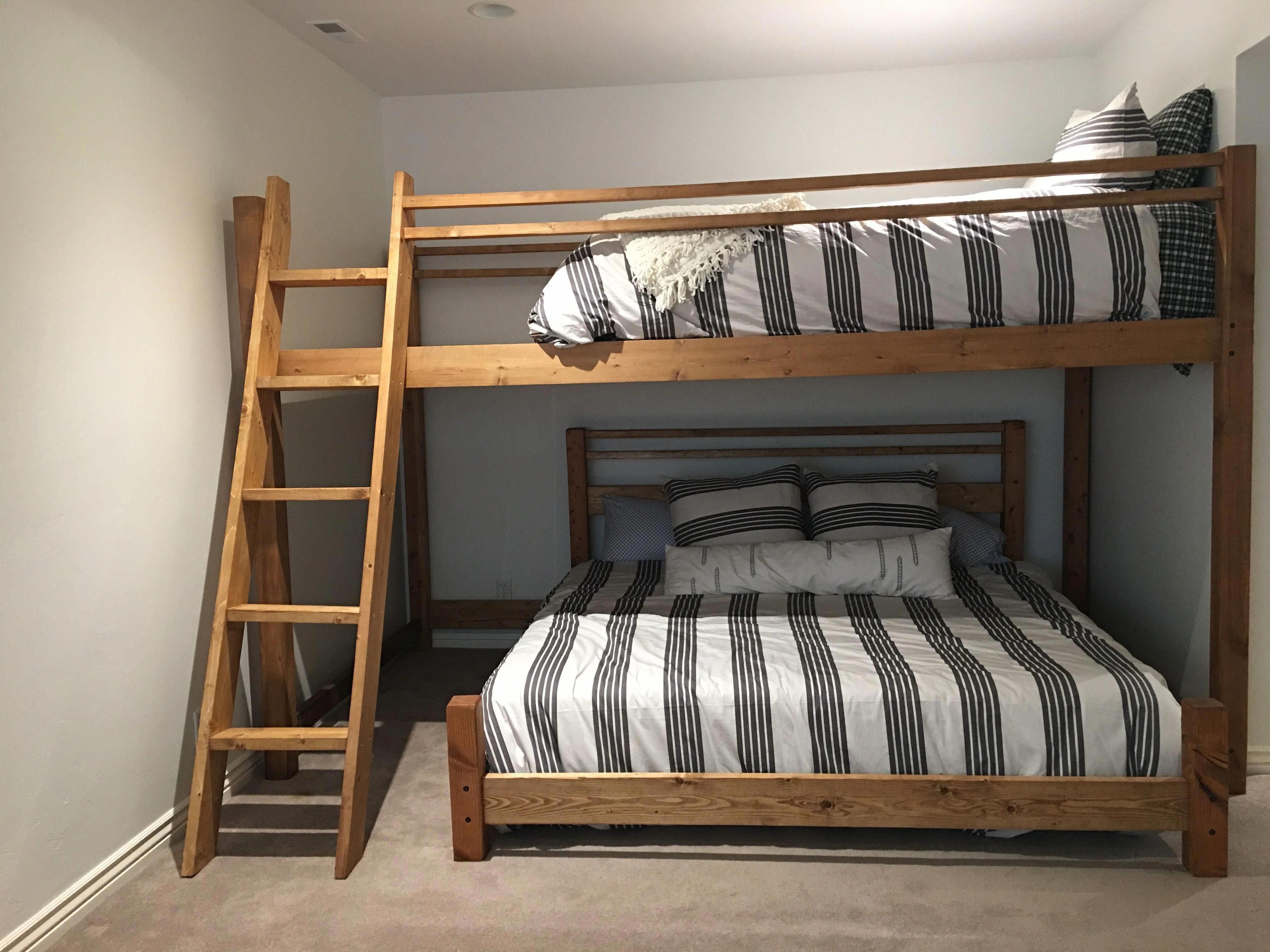Кровати двух метров. Двухъярусная кровать Gunmetal Full/Full Bunk Bed. Кровать Bolero двухъярусная Bunk Bed. Двухъярусная кровать лофт дерево. Двухъярусная кровать Бастион 357640.