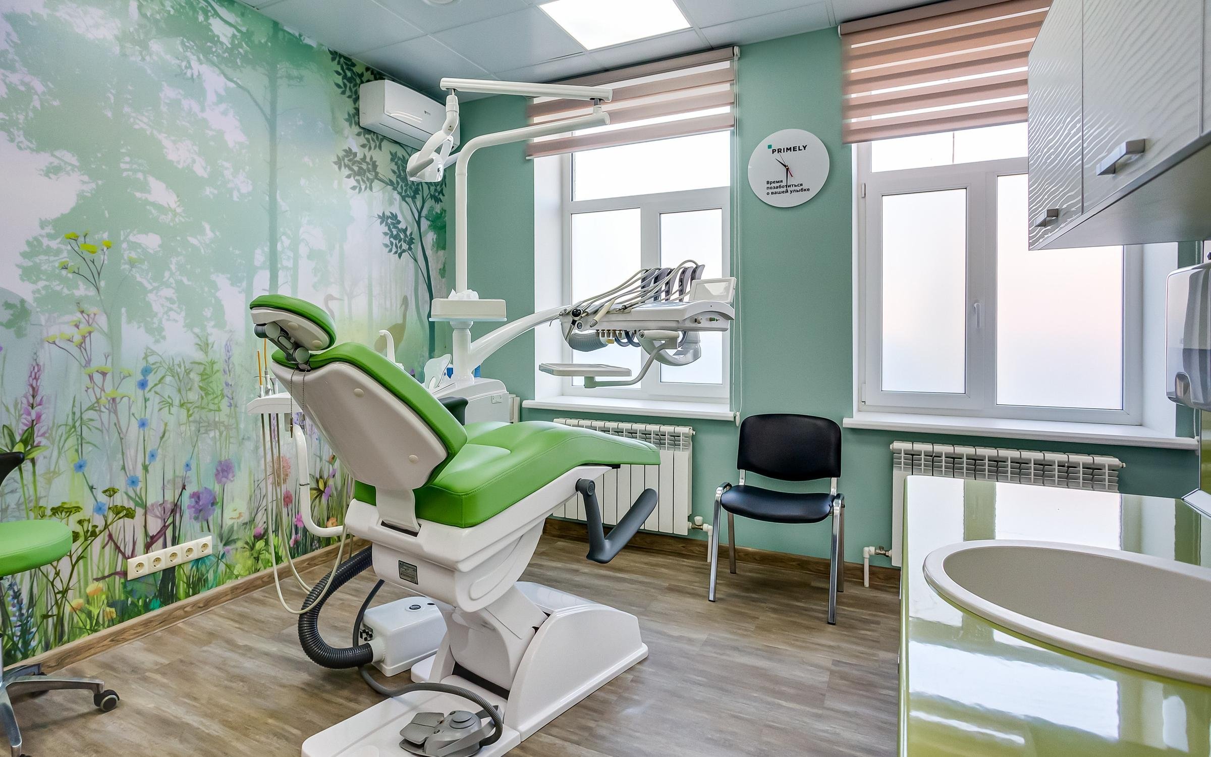 Детские стоматологии стоматология. Стоматологическая клиника. Детская стоматология кабинет. Стоматологическа клиника. Интерьер детской стоматологии.