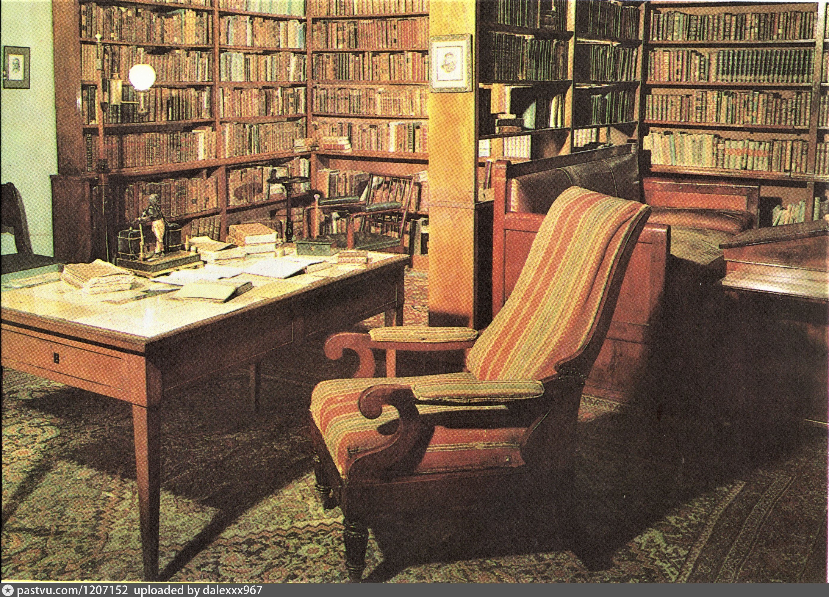 Музей писателя в библиотеке