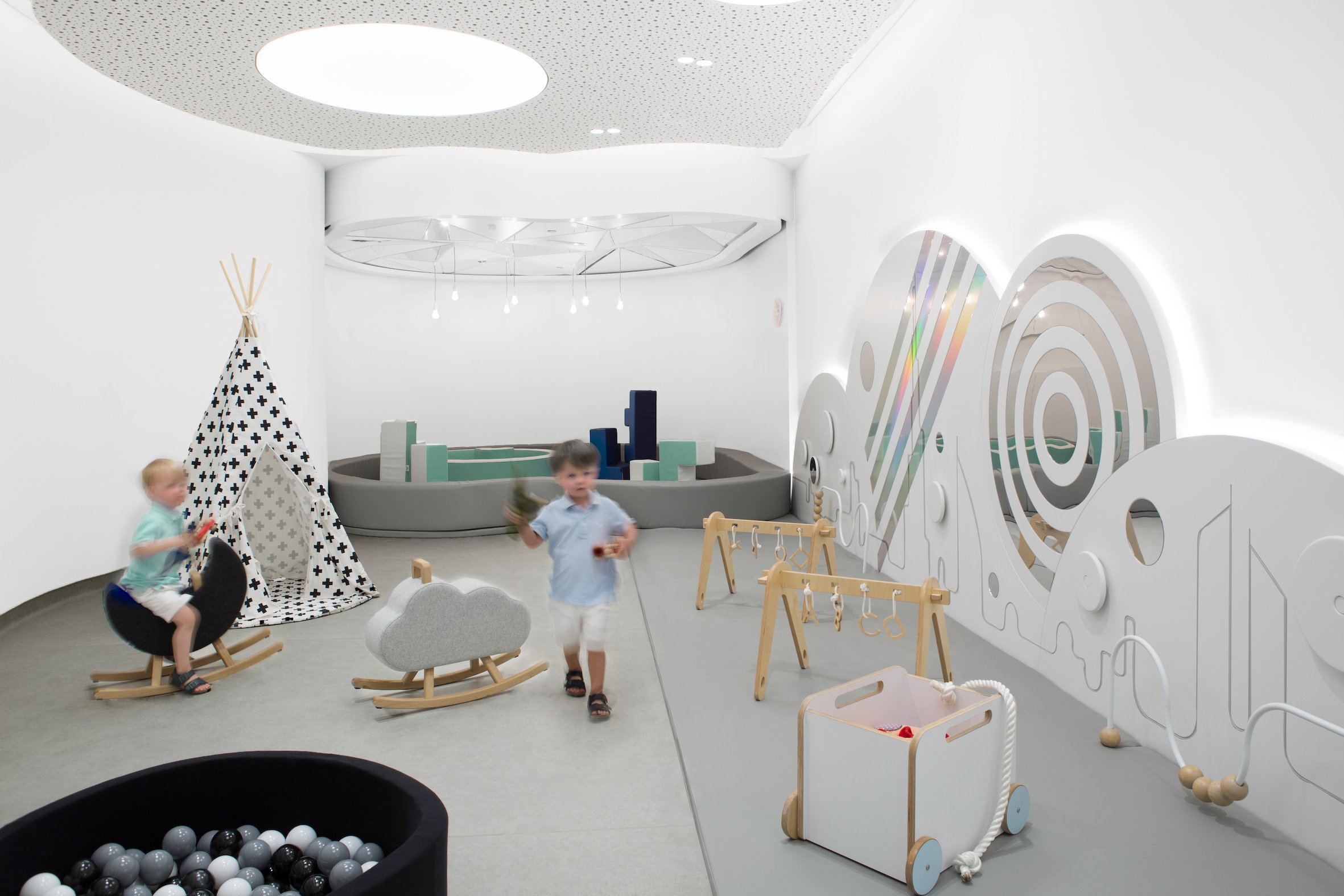 Roar's Nursery of the Future - высокотехнологичный детский сад. Дубай, ОАЭ