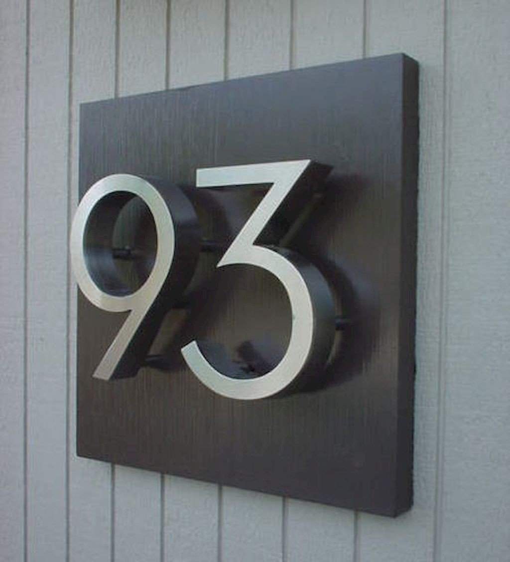 Вывеска номер 1. Табличка с номером квартиры на дверь. Стильный номер на дверь квартиры. Номер на дверь квартиры дизайнерский. Цифры на входную дверь.
