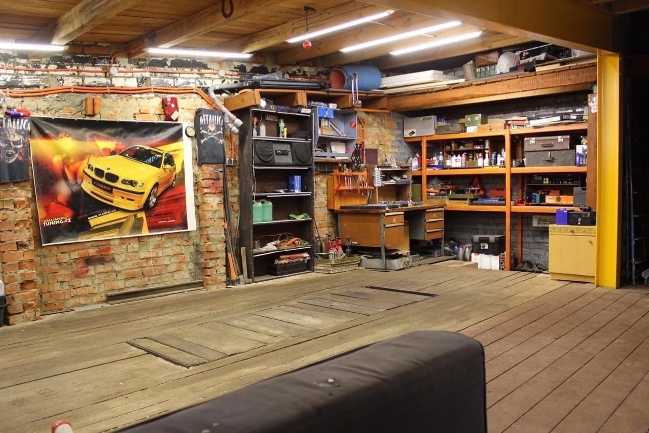 Идеальный гараж. Гараж мечты. Идеальный гараж мастерская. Идеальный мужской гараж.