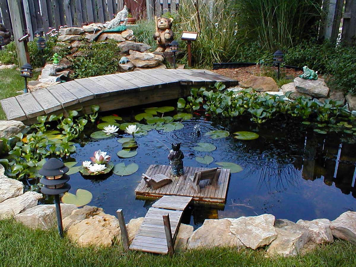 Создать искусственный пруд. Огородный прудик. Декоративный водоем. Прудик на даче. Искусственный водоем в саду.