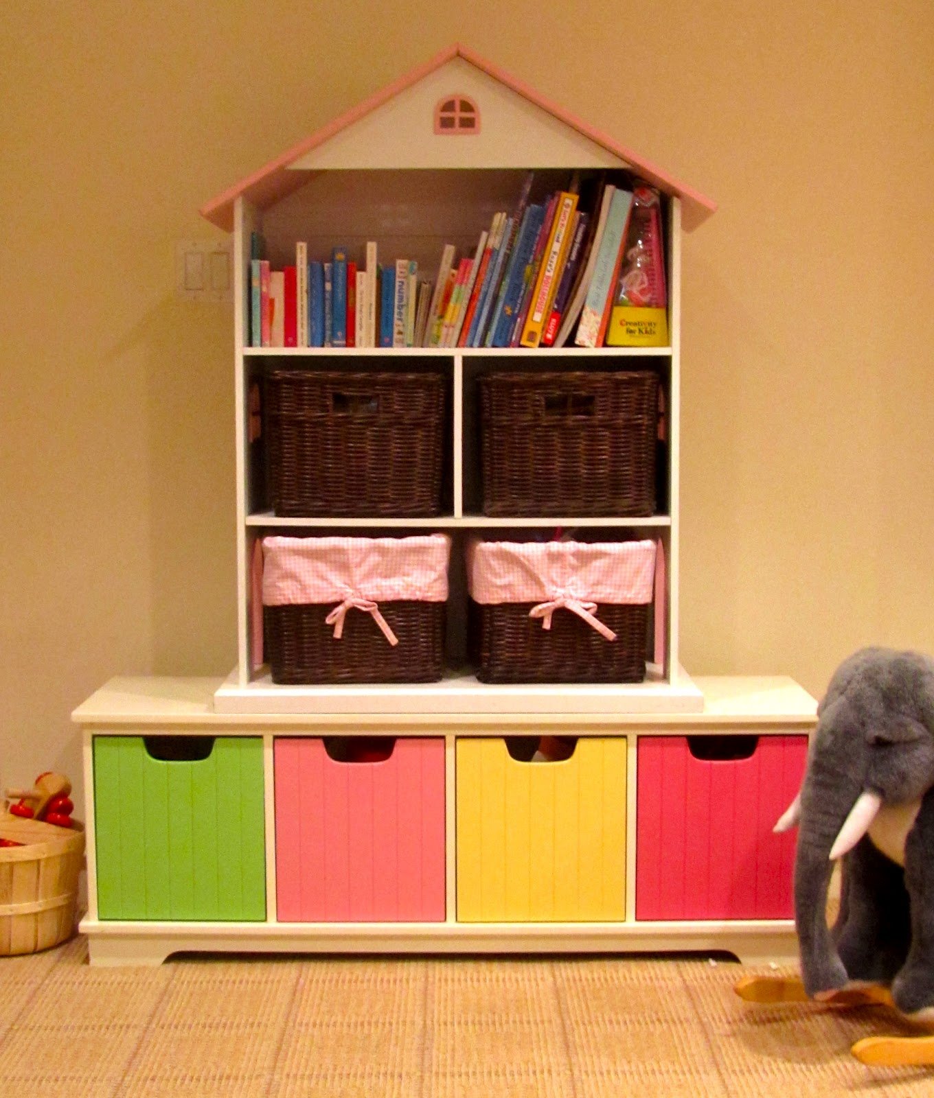 Мебель для книг и игрушек. Шкаф для игрушек. Стеллаж для игрушек. Стеллаж для игрушек в детскую комнату. Книжная полки в детскую для игрушек.