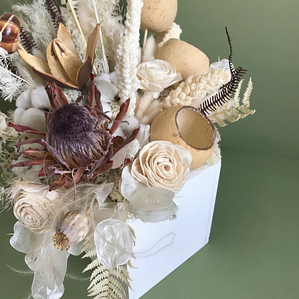 Интерьерные композиции из сухоцветов