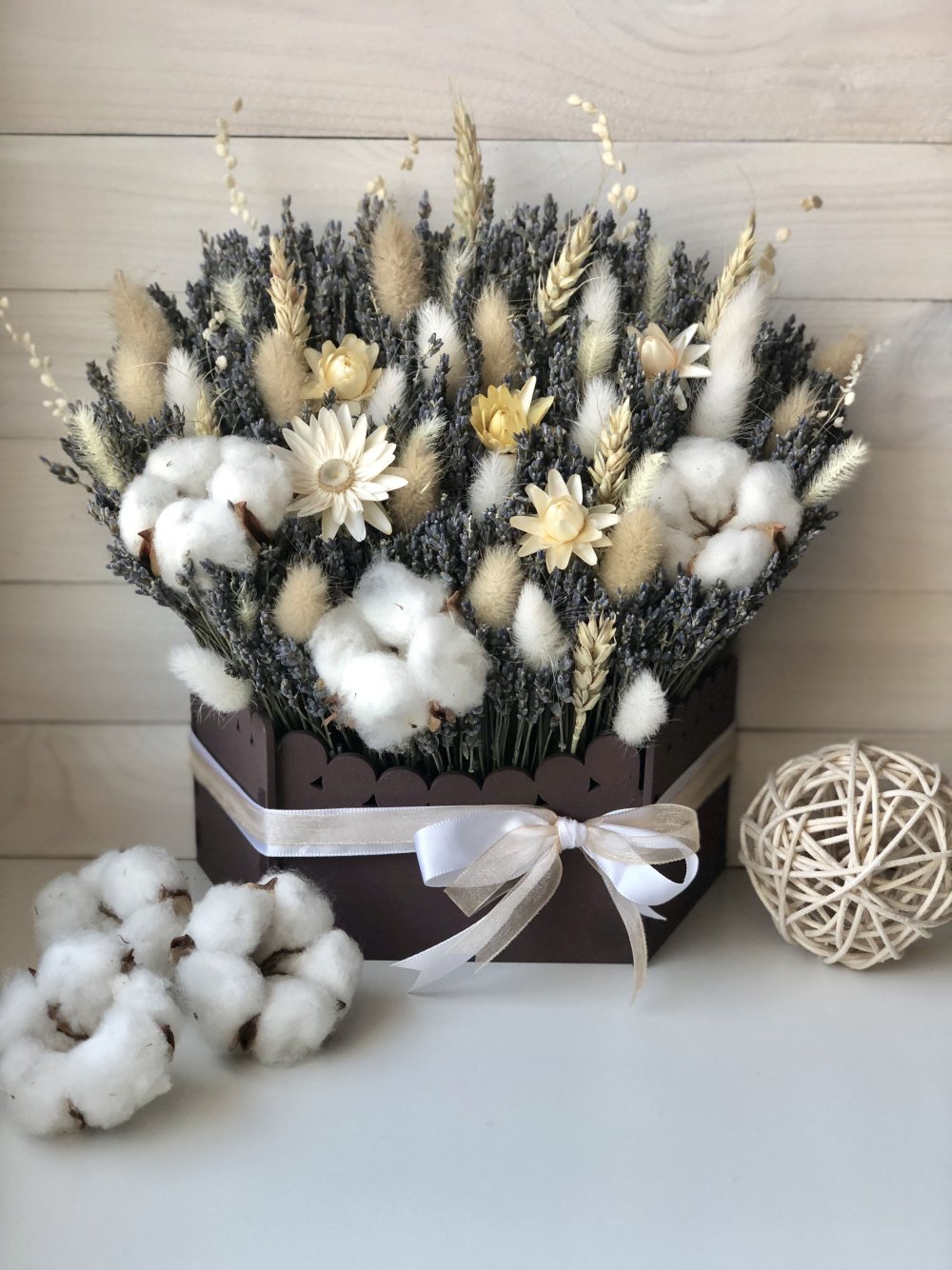 Букеты и композиции из сухоцветов